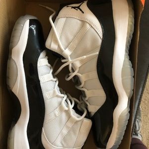 NEVER WORN Jordan Retro 11 Concord